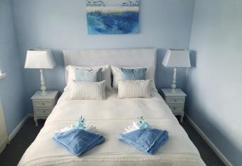 HOME from HOME GUEST HOUSE allows 18 year olds to book a room