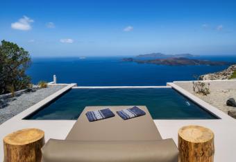 Azanti Suites - Adults Only allows 18 year olds to book a room