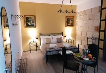 B&B 36 Passi dal mare 2.0 allows 18 year olds to book a room