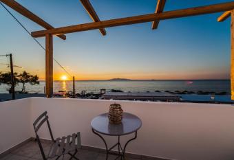 Aroma Azalea studios & apartments has Balcony rooms