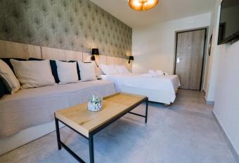 Loutraki hidden Gem II has Balcony rooms