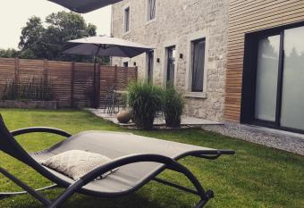 O   g  t le Bocq Spa privatif allows 18 year olds to book a room