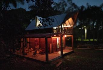 Casa Alegra, Chalet de Madera y Jacuzzi has Balcony rooms