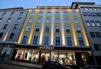 Beautiful modern apartment in downtown Bergen allows 18 year olds to book a room