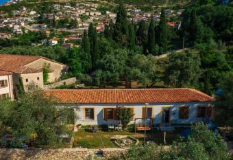 Shkolla Hostel & Camping allows 18 year olds to book a room