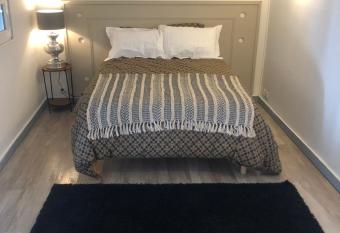 Studio Duplex avec jardin terrasse La Genette Le Mail has Balcony rooms