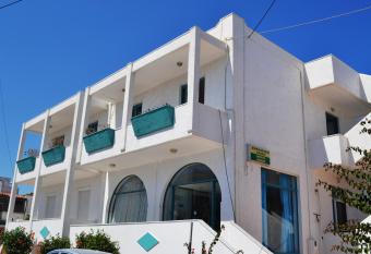 HOTEL ARANT allows 18 year olds to book a room