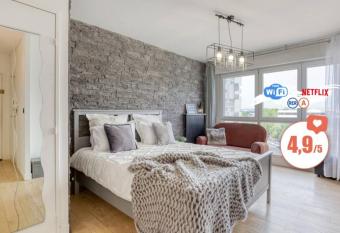 Proche Paris - Suite Cosy - Wifi, Netflix has Balcony rooms