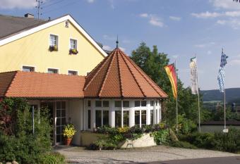 WAGNERS Hotel Sch  nblick, C&C Hotels und Vertrieb GmbH has Balcony rooms