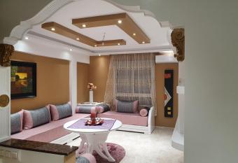 Appartement charmant r  nov      neuf    El Grao di Castellon de la plana has Balcony rooms