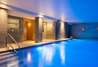 RockyPop Flaine Hotel & Spa allows 18 year olds to book a room