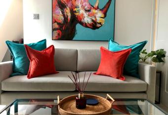 Ideally located 2 bedroom luxury apartment allows 18 year olds to book a room