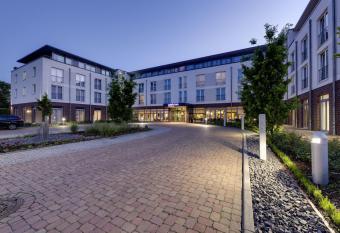 Best Western Plus Hotel Papenburg allows 18 year olds to book a room