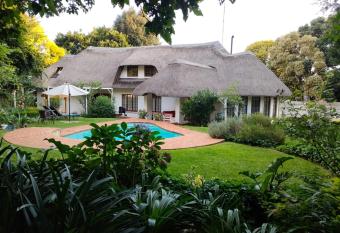 Libra Lodge has Balcony rooms
