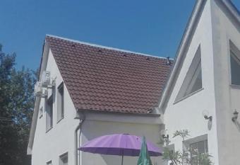 Kuruc Apartman allows 18 year olds to book a room