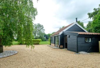 The Half House has Balcony rooms