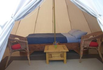 Aille River Tourist Hostel Glamping Doolin allows 18 year olds to book a room