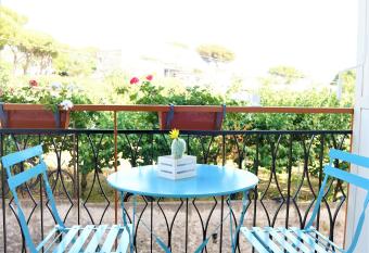Vesuvius  Lovely Inn has Balcony rooms