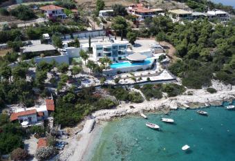 Kalypso Villa has Balcony rooms