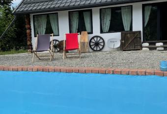 Mountain Views Chalet has Smoking rooms