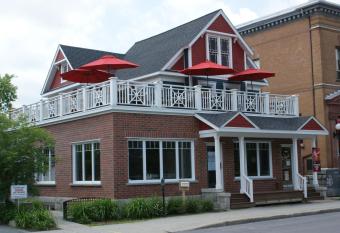 Suite urbaine, 1 lit Queen allows 18 year olds to book a room