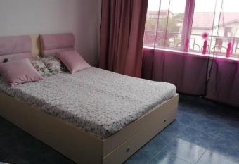 LARGE STUDIO FLAT WITH SEA VIEW in a RUSTIC ARIA - COSTINESTI allows 18 year olds to book a room