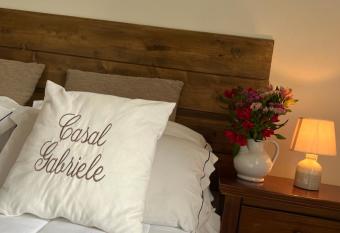 Casal Gabriele has Balcony rooms