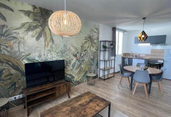 Cosy Apparts Montlucon allows 18 year olds to book a room