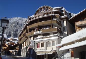 Hotel Viktoria Eden allows 18 year olds to book a room