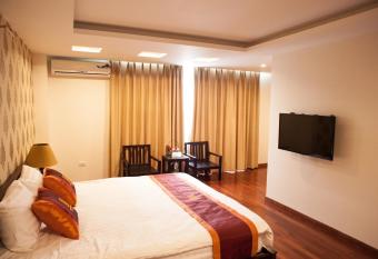 Mely Hotel H   N   i has Smoking/Balcony rooms