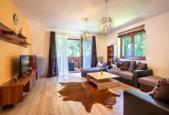 Apartment Emilka T  le-Wellness 5 min-Balcony-Hiking-View has Balcony rooms