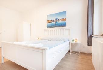 TM Studio has Balcony rooms