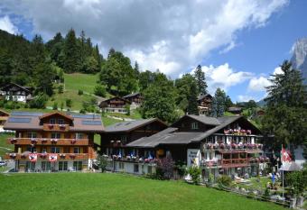 Hotel Caprice - Grindelwald has Balcony rooms
