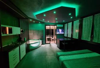 Garrda fantasy garden allows 18 year olds to book a room