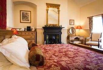 Victoria House B&B allows 18 year olds to book a room