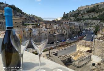 TERRA SICULA - vacanze modicane allows 18 year olds to book a room