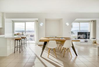 Apartamento Veur  s el Mar Roses Playa has Balcony rooms