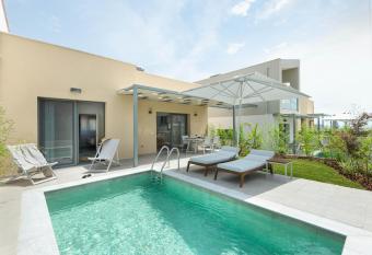 Yuka Villas Collection has Balcony rooms