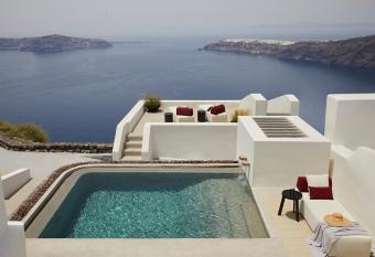 Atoles Retreat has Balcony rooms