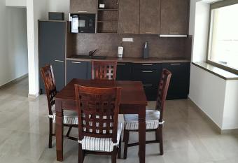 LAVENDER APARTMENT has Balcony rooms