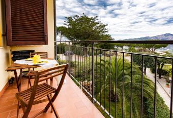 Mono Le Lecce has Balcony rooms