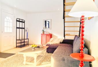 Stableyard cottages has Balcony rooms