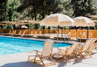 Huttopia Paradise Springs has Balcony rooms