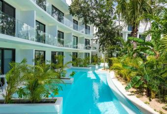 Central Park Lagunas by Sandy Powerful has Balcony rooms