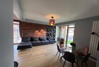 Hello Mountains Apartaments Sinaia has Balcony rooms