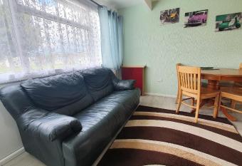 88 Sundowner Holiday Chalet Sleeps 5 has Balcony rooms