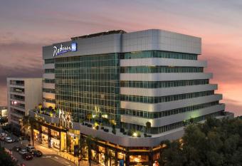 Radisson Blu Hotel, Beirut Verdun allows 18 year olds to book a room