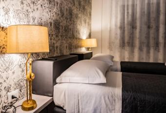 Trevisi27 has Balcony rooms