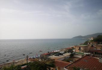 Othalan Aparments has Balcony rooms