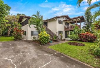 MAILAN HALE II allows 18 year olds to book a room